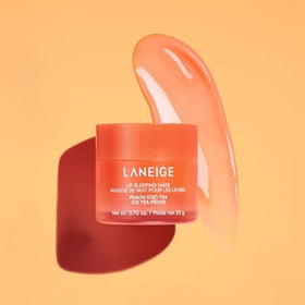 LANEIGE texture close-up swipe of creamy mask illustrating rich, hydrating consistency