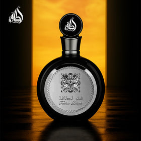 Lattafa Fakhar spray mist demonstrating fine atomization and quick coverage