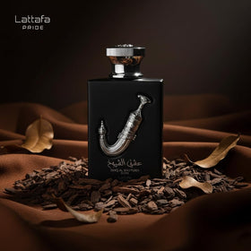 Lattafa Ishq Al Shuyukh Silver close-up of label showing product name