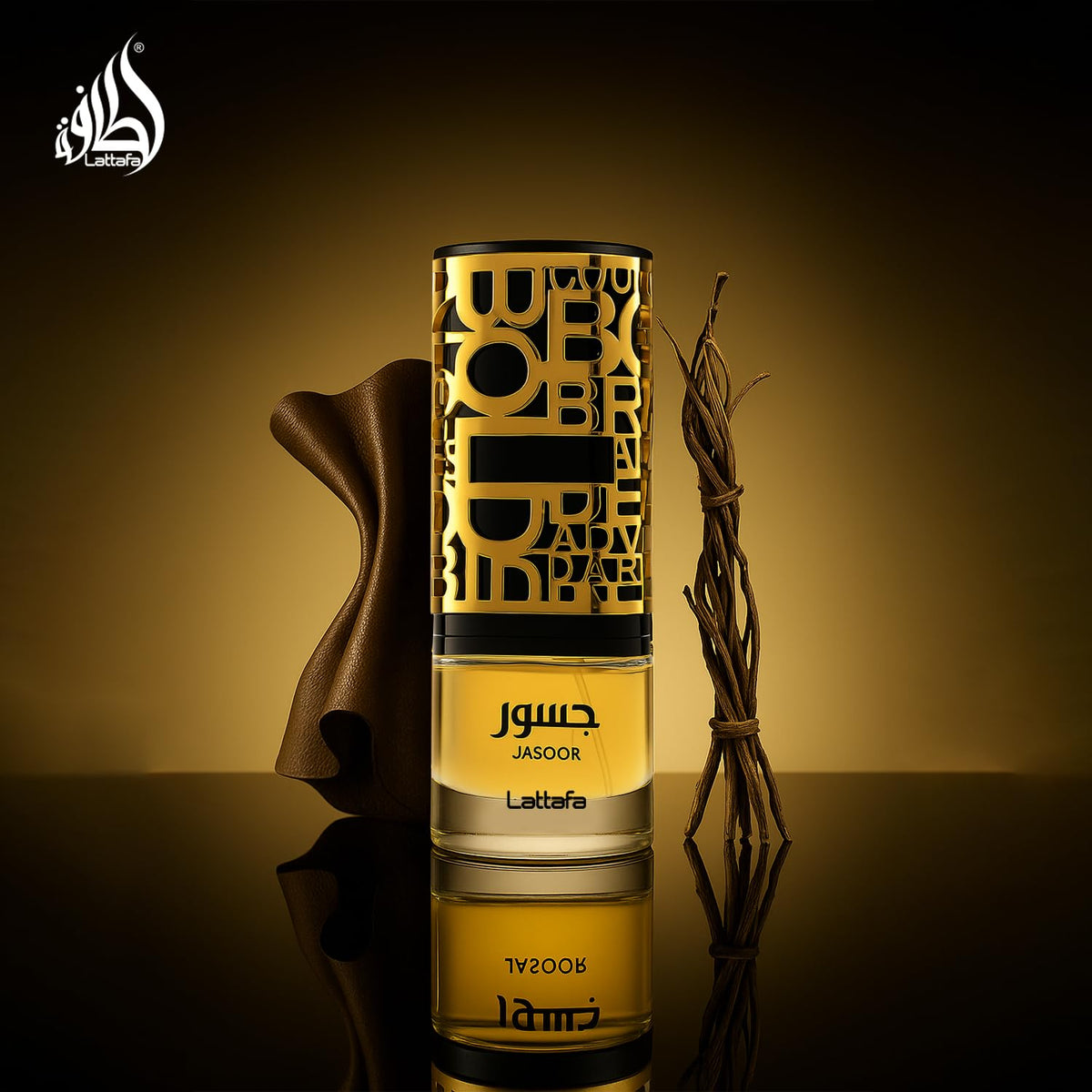 Lattafa Jasoor wood and musk samples showing warm, lasting base