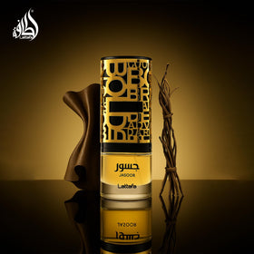 Lattafa Jasoor wood and musk samples showing warm, lasting base