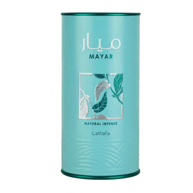 Lattafa Mayar spray closeup demonstrating fine mist and controlled application