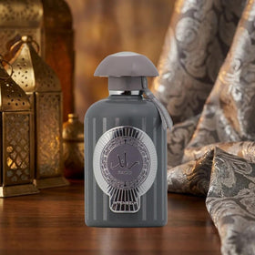 Lattafa ingredients display with citrus and sandalwood visuals for scent clarity