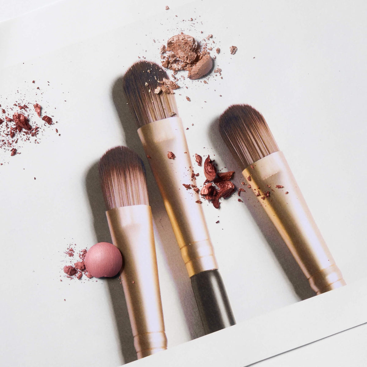 LAURA GELLER NEW YORK brush beside standard pencil showing size and scale