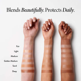 LAURA GELLER NEW YORK application with fingers showing easy blendability