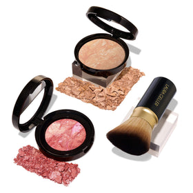 LAURA GELLER balance-n-brighten compact front view showing smooth coverage benefit