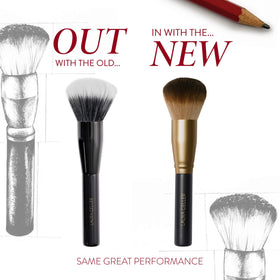 LAURA GELLER bristle close-up highlighting dense synthetic fibers for smooth blending