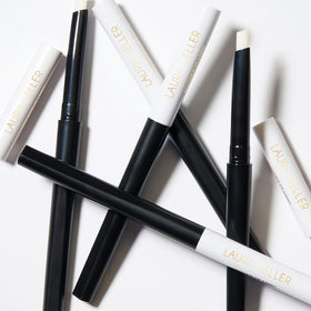 LAURA GELLER NEW YORK liner being traced on lips for smudge protection