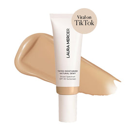 Laura Mercier texture close-up of cream highlighting hydration benefit