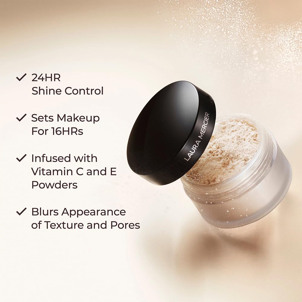 Laura Mercier powder close-up texture that blurs pores and reduces shine
