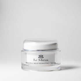 Le Mieux open jar revealing silky cream texture for long-lasting hydration