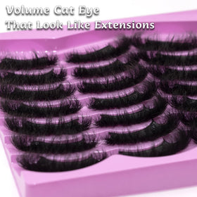 LEAFMOON lashes in glam setting ready for application