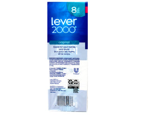Lever 2000 in-shower use demonstrating effective cleansing and refreshing rinse