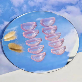 Liber Beauty inner corner detail demonstrating fit on short lashes for fuller lift