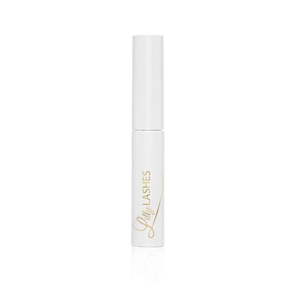 Lilly Lashes on model demonstrating natural seamless lash finish