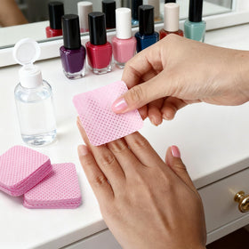 LNDIEHS wipes in salon setting enabling quick professional cleanups