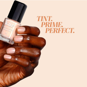 LONDONTOWN product held in hand in lifestyle setting for everyday use