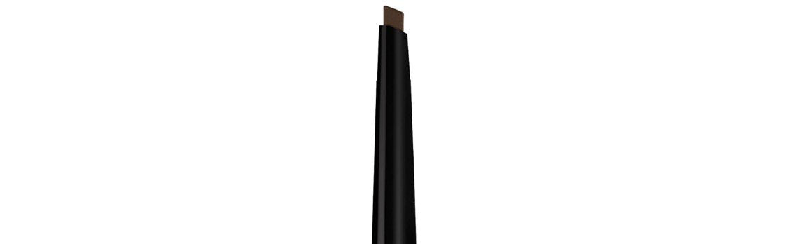 L'Oreal Paris spoolie brush close-up blending product into hairs for natural finish benefit softening