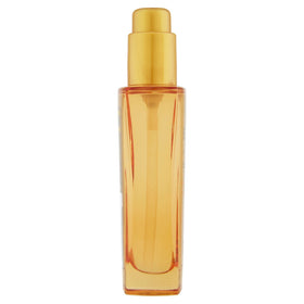 L'Oreal Paris oil droplet close-up highlighting silky lightweight texture