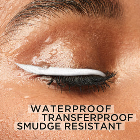 L'Oreal Paris Infallible Grip blending tip detail for easy smudging and softening