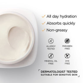 L'Oreal Paris jar in hand to show 2.5 oz size and travel-friendly benefit