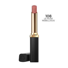 L'Oreal Paris application demonstrating precise lip lining and clean edges benefit