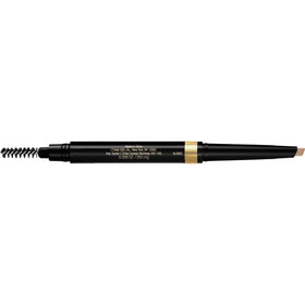 L'Oreal Paris triangular tip close-up for precise outlining and filling