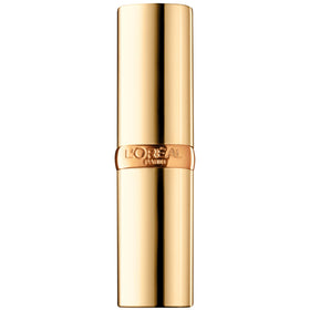 L'Oreal Paris lifestyle portrait wearing shade to show wearable everyday look