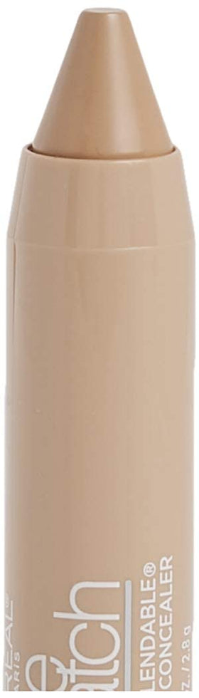 L'Oreal Paris crayon side application demonstrating sweep for broader coverage