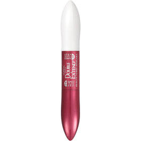 L'Oreal Paris application by mirror illustrating everyday wear benefit