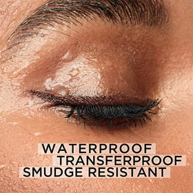 L'Oreal Paris blending tip detail showing tool for smudging benefit flexible looks