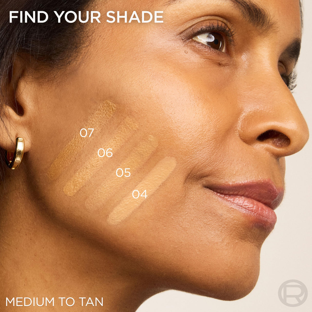 L'Oreal Paris teardrop applicator close-up, precise application for touch-ups