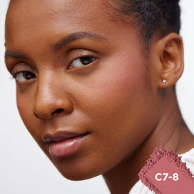 L'Oreal Paris blush brush detail showing compact application benefit