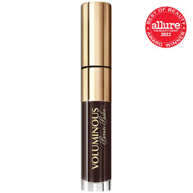 L'Oreal Paris open wand and brush demonstrating smooth application and separation