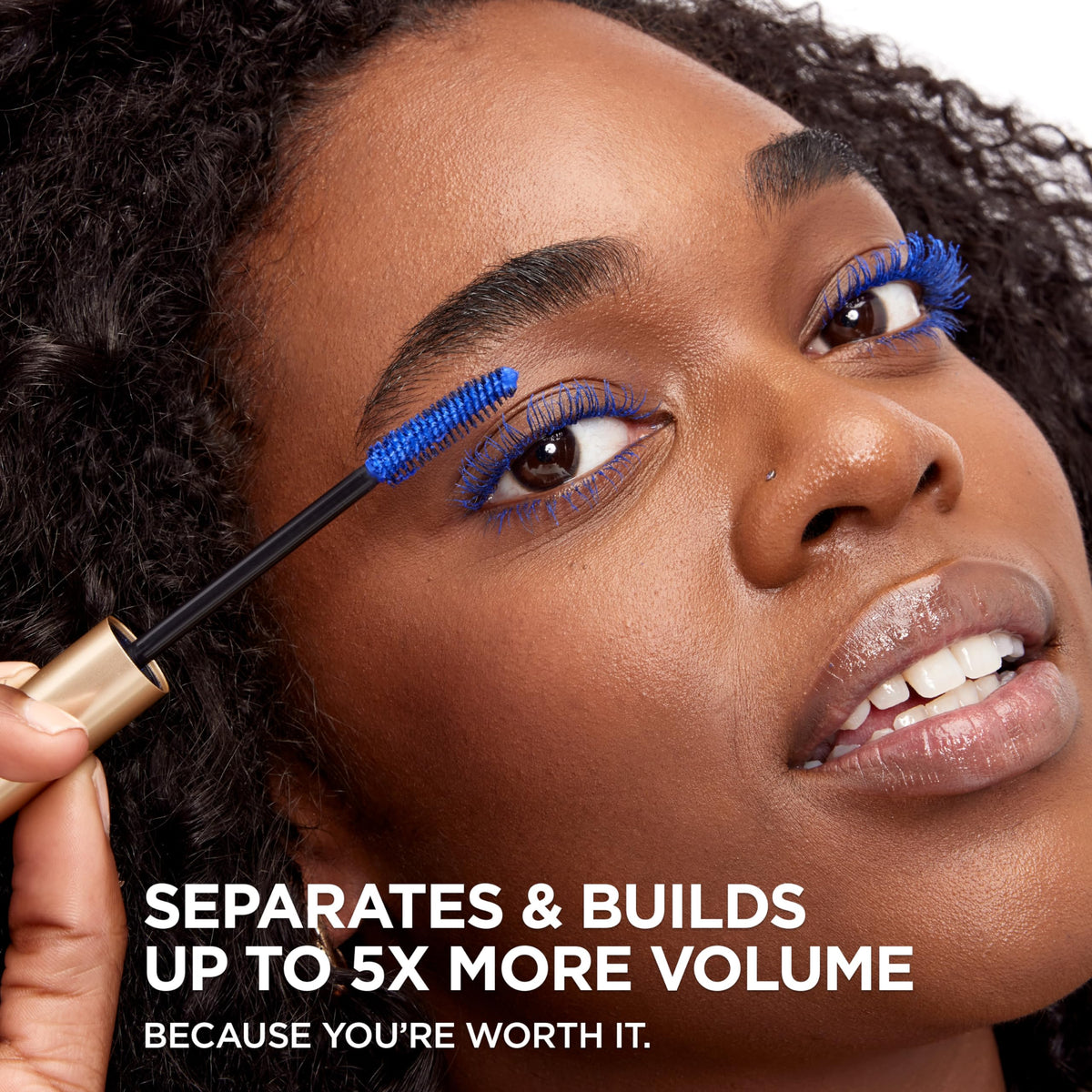 L'Oreal Paris brush close-up displaying bristle design for even volume and separation