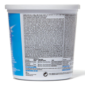 L'OREAL TECHNIQUE jar held in hand to show product size and scale
