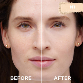 L'Oreal Paris True Match powder open with mirror for convenient on-the-go touch-ups