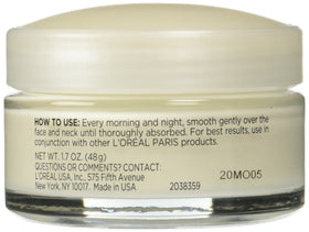 L'Oreal Paris close-up of cream texture, shows smooth non-greasy consistency