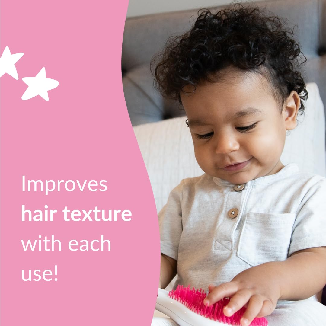 Love Ur Curls detangler on curly hair showing smooth texture