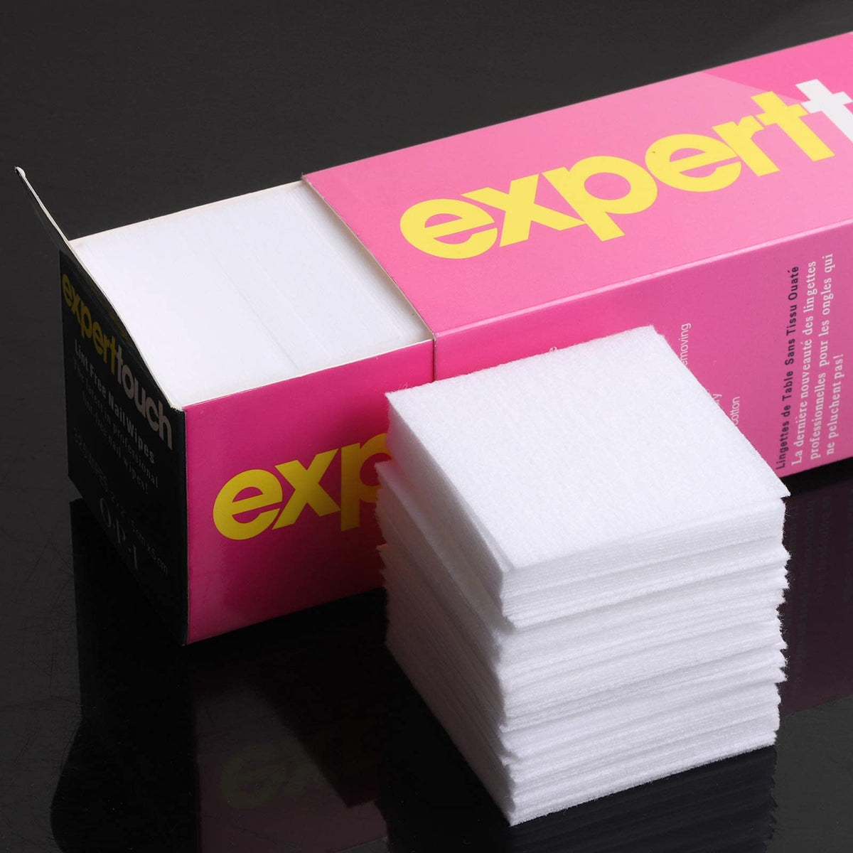 LoveBB close-up of non-woven fibers highlighting lint-free performance