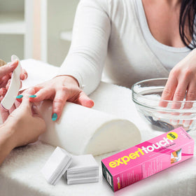 LoveBB wipes on salon station highlighting bulk supply for professional use