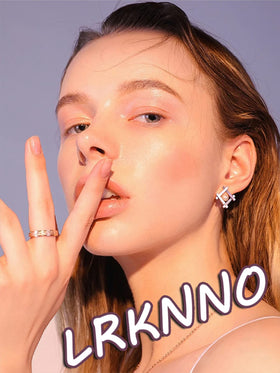 LRKNNO cleaned and stored reusable nails highlighting eco-friendly reuse benefit