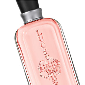 Lucky Brand composition of grapefruit and flowers representing scent notes
