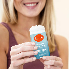 Label close-up on Lume stick listing aluminum-free and baking-soda-free features