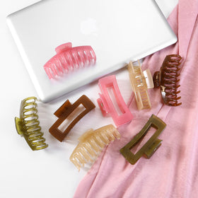 LuSeren premium gift box with clips arranged to show ready-to-give presentation benefit