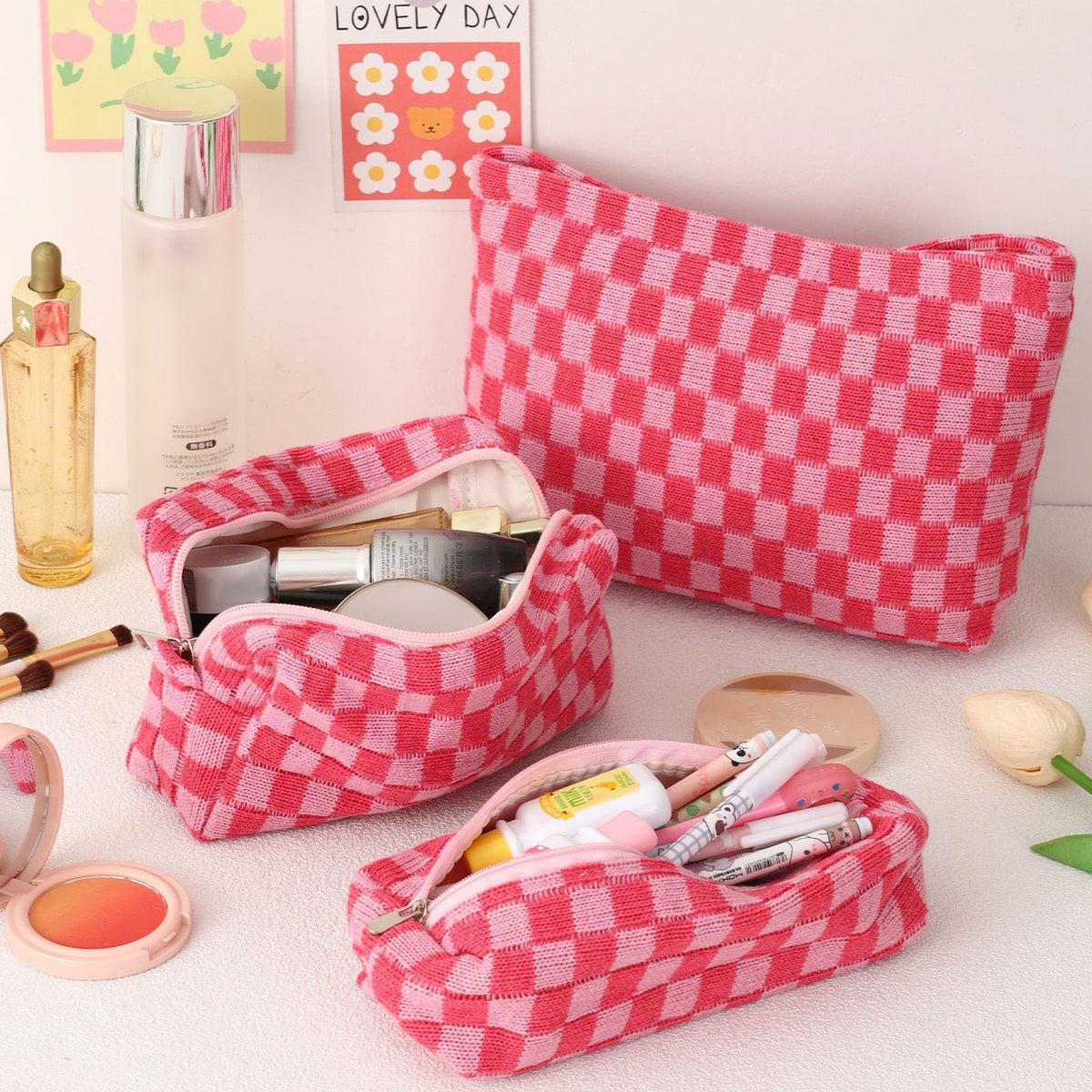 LYDZTION open medium pouch displaying cosmetics for fast selection benefit