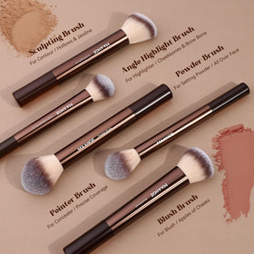 MAANGE soft synthetic bristle texture close-up for smooth blending
