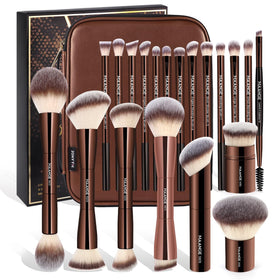 MAANGE coffee case with brushes arranged, shows organized portability