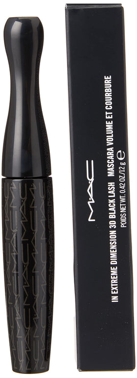 MAC oversized brush close-up coating lashes evenly for separation and volume