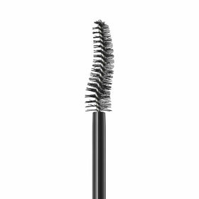 MAC MACStack before and after lashes demonstrating visible lengthening and volume